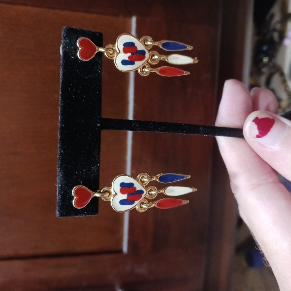 Vtg Women's Red, White & Blue Enamel Goldtone Dangle Heart Earrings